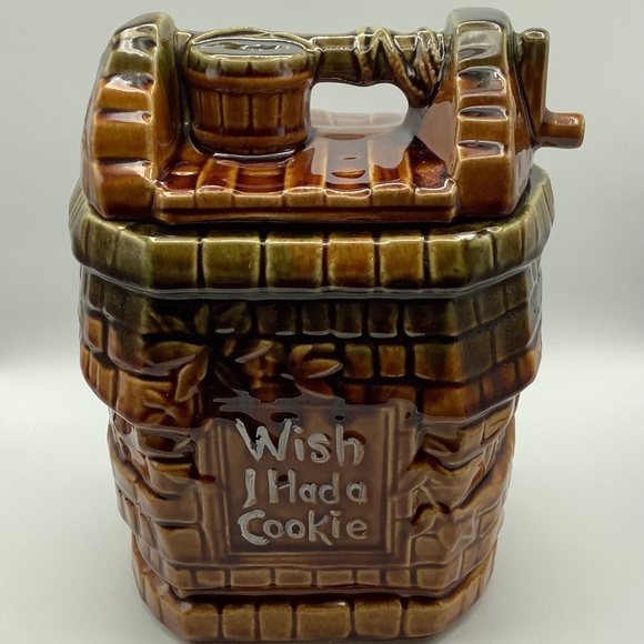 Vintage McCoy Wishing Well Cookie Jar - Picture 1 of 10